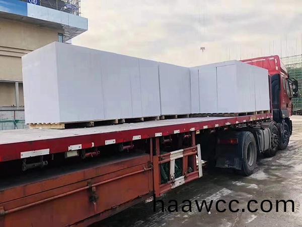 自保溫蒸(zheng)壓砂(sha)加氣混凝土砌塊(kuai)