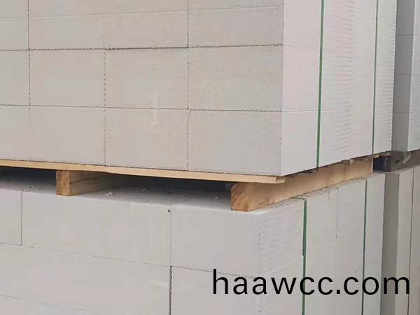 自保溫蒸壓砂加(jia)氣混凝土砌塊