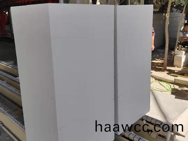 自保溫蒸(zheng)壓砂加氣混凝土砌塊